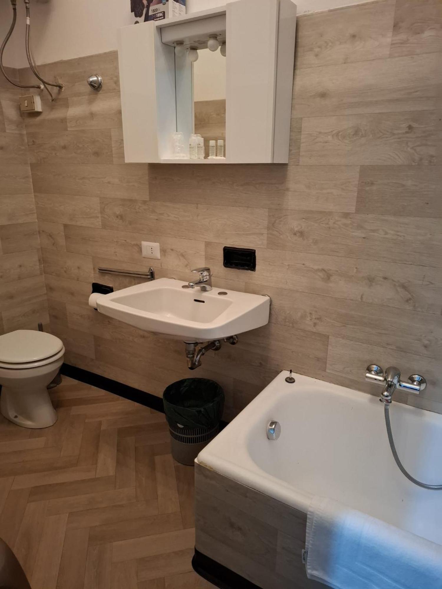 Villa Terzaghi Gorla Minore Экстерьер фото
